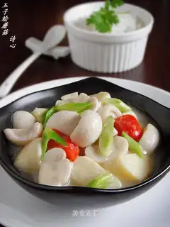 Stewed mushrooms with jade seeds