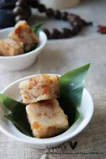 Cantonese radish cake