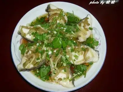 Steamed fish with pickled mustard