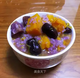 Porridge of red-tree potato pumpkins