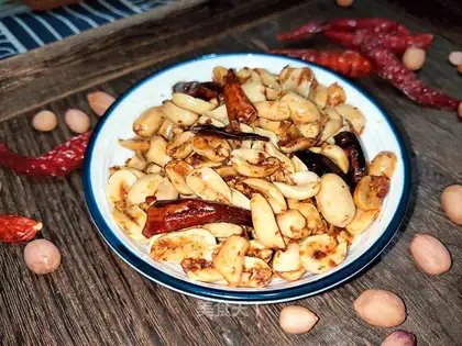 Homemade drunk peanuts