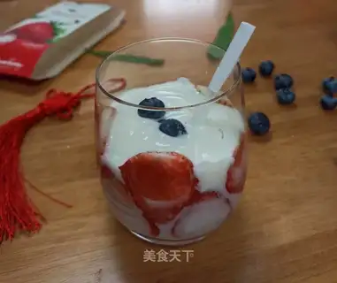 Strawberry yogurt