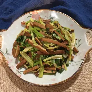 Soy-dry, fried celery