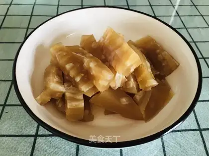 Pork skin