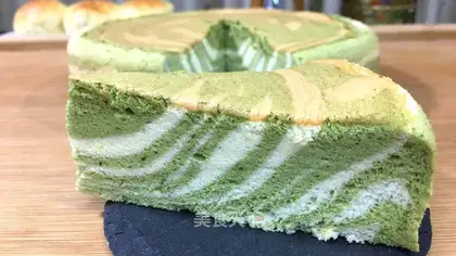 Double-coloured Zebra Zephyr cake