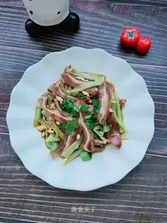 cucumber with pig ears
