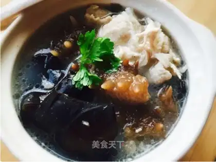 Murph sea cucumber soup
