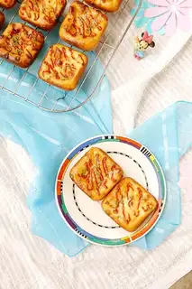 Mini onion cheese ham bag