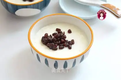 Red bean and sheep milk pudding