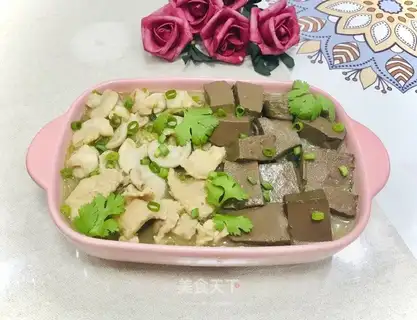 A sour fan stewed with duck blood