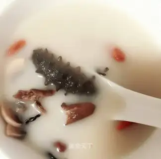 Sea cucumber soup