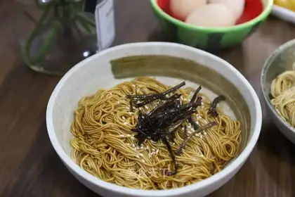 Onion noodles