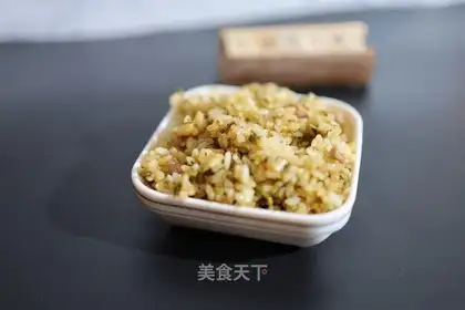 Snow gravy meat fried rice