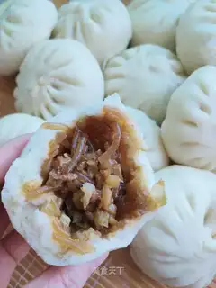 Powder pork buns