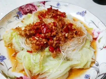 A garlic cabbage fan