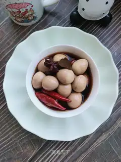 Five quail eggs