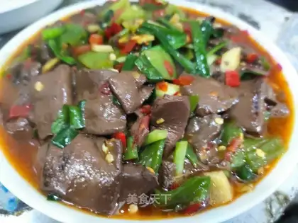 Spicy pig blood
