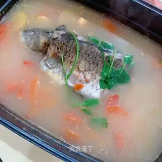 Tomato mackerel soup