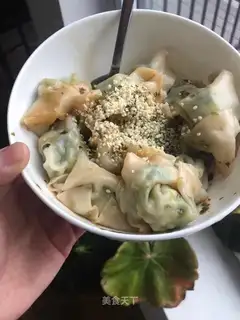 Pyramid and delicious