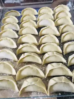 Celery pork dumplings