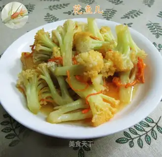 Worm mushrooms and broccoli