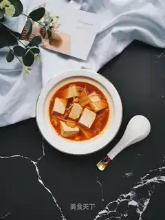 Hot cabbage tofu soup