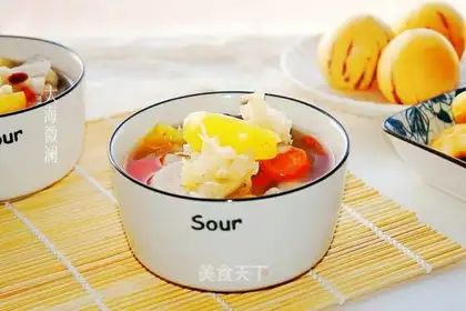 ♪ The fruit soup of the silver palms ♪