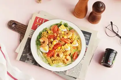 Shrimp pasta salad