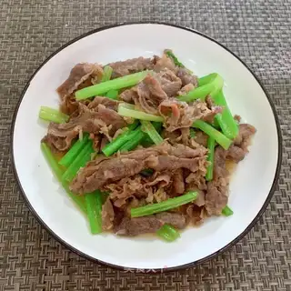 Creamed lamb rolls