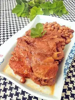 The rib stew of peanut rice