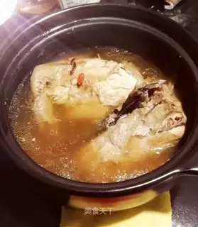 Tea mushroom chicken soup