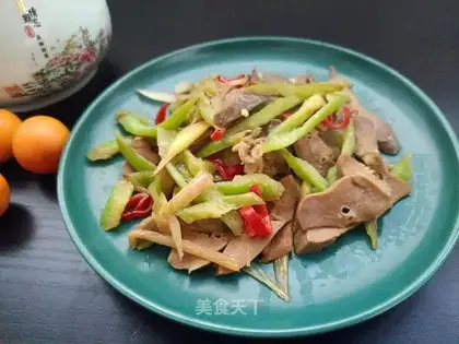 Green peppers, sheep's lungs