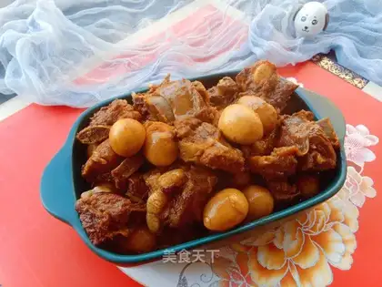 Cream-bone quail eggs