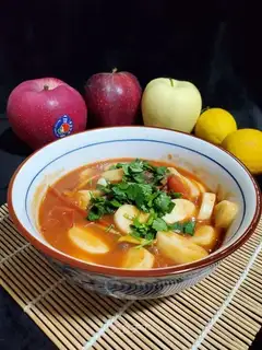 Tomato beef pastry