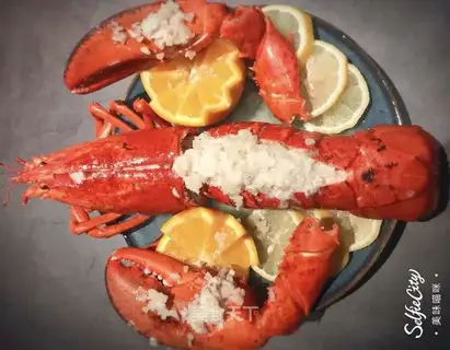 Garlic Boston lobster