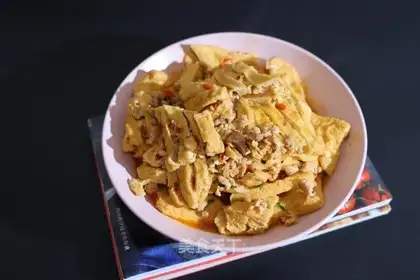 Meat stew, tofu