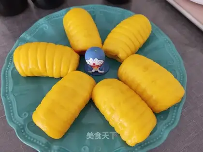 caterpillar sausage roll