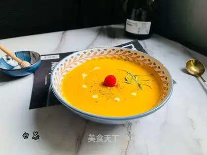 Simple pumpkin butter soup
