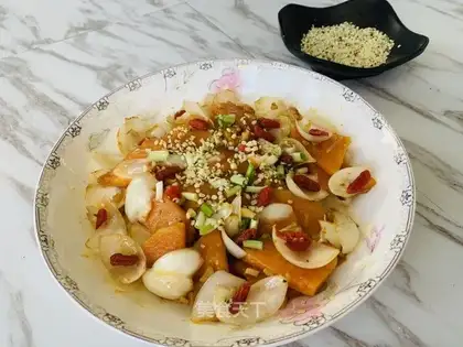 Pumpkin makes lilies