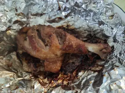 A roasted duck leg with pepper salt