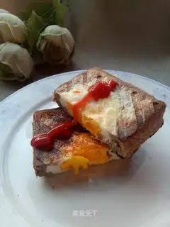 Egg core, black and wheat toast