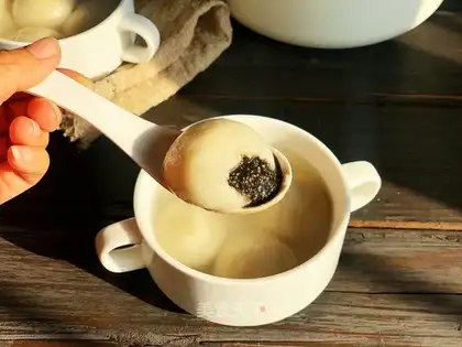 Black sesame soup