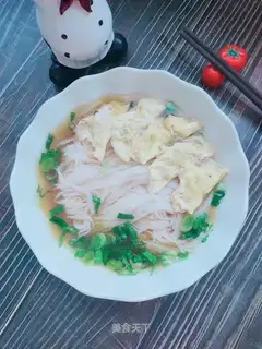 Egg dumpling noodles