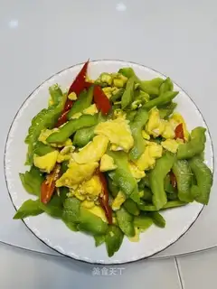 Suffering pepper and eggs