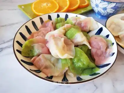 Colour dumplings