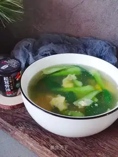 Soup gravy egg and pork soup