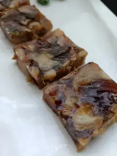Pig hoof freeze