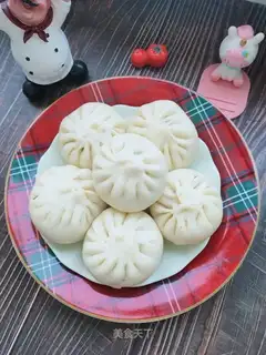 Pork-greasy-skinned buns