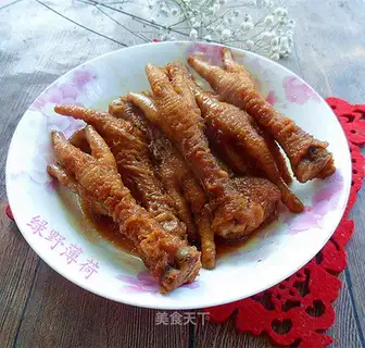 Pilgrim, chicken claws