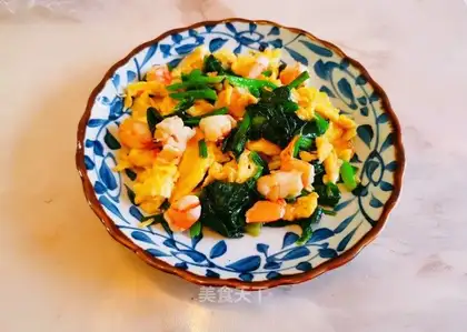 Shrimp spinach fried eggs
